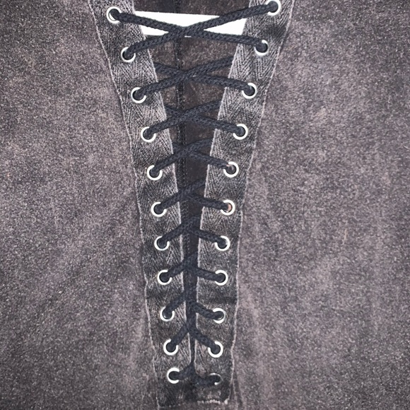 Grey shirt with lace front - Picture 2 of 5